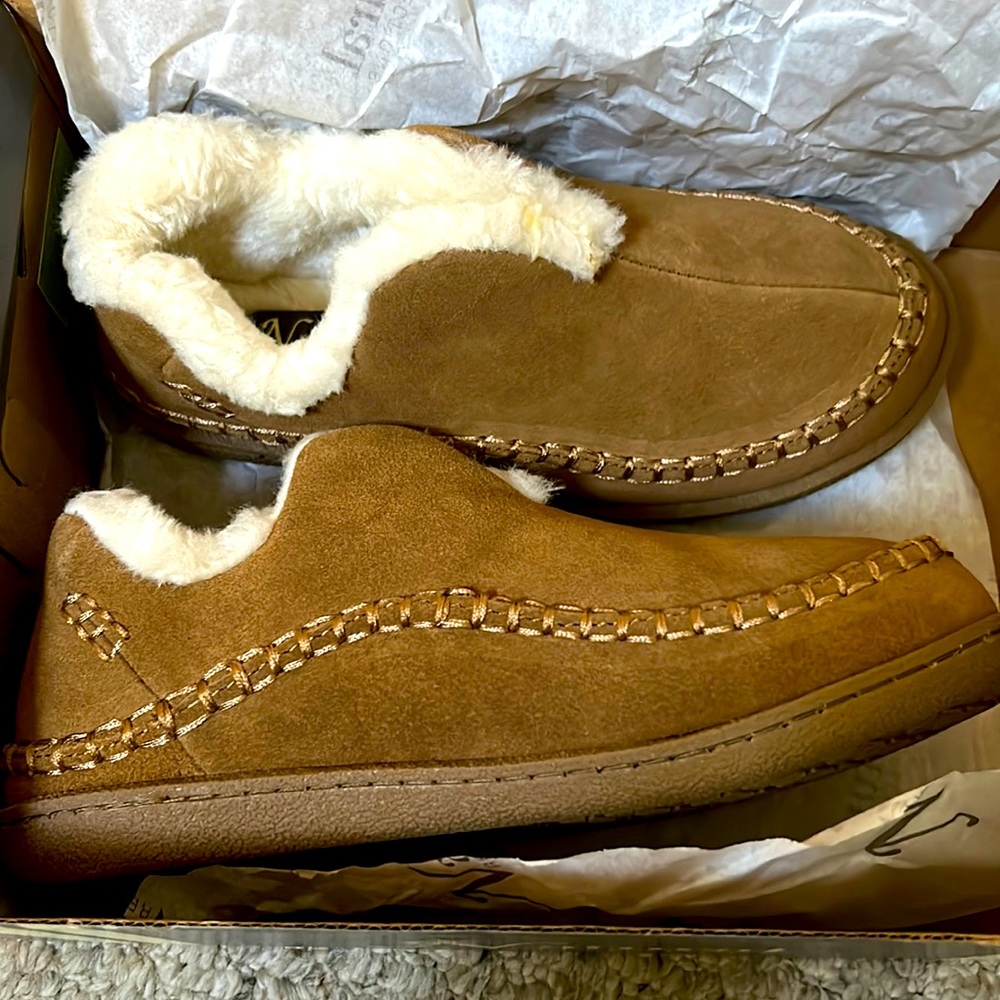 Woman’s Slippers
